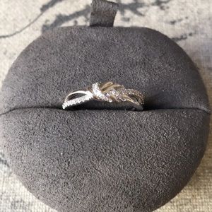 Vera Wang White Gold Diamond Ring